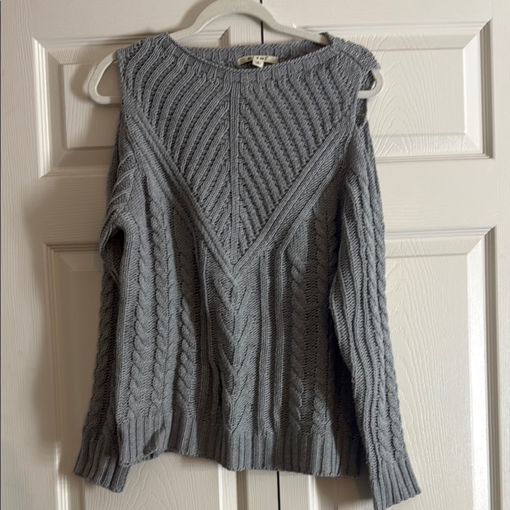 Miami Gray Off-the-Shoulder Sweater with Cable Knit Design